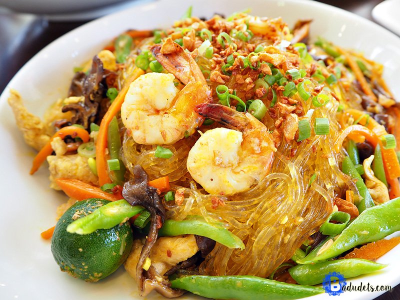 Sotanghon Guisado
